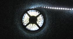 Led pásek, strip bílý 12V samolepící, interierový